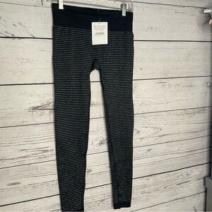 NWT Shimmer Stripe Tight Leggings Black Silver Women’s Size M